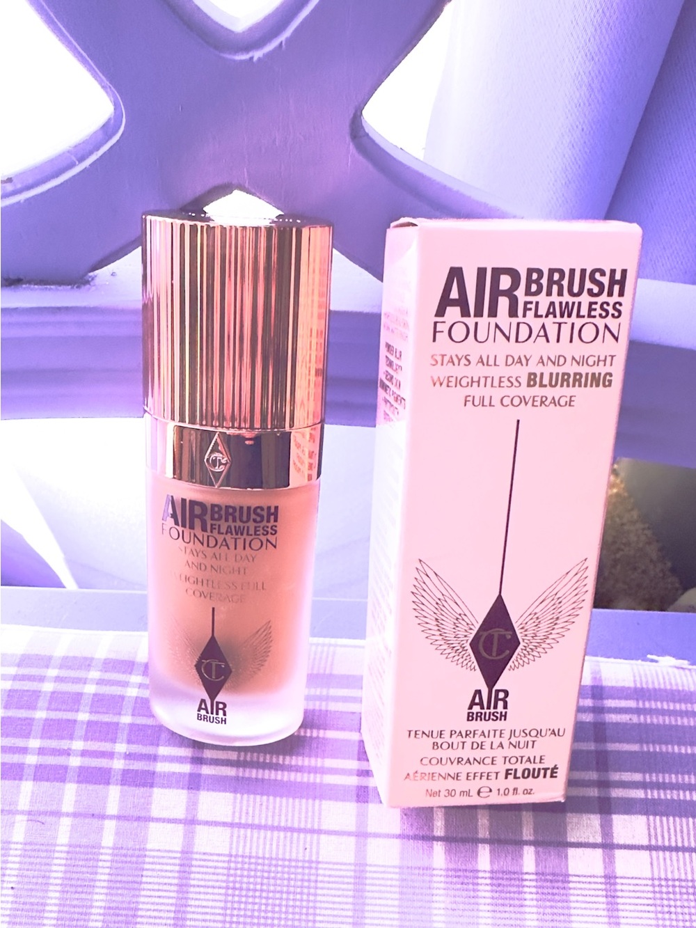 Charlotte Tilbury Airbrush Flawless Foundation - #9 Warm Gold Bottle